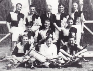 Old Canberrans hockey team 1940. Brack is in the middle row at right.