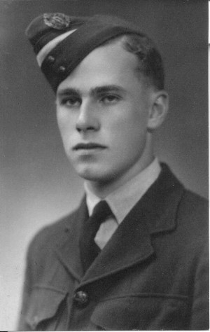 Ron Hobbs, c1942. Image courtesy of Pamela Hunt, Canberra Grammar School archives.